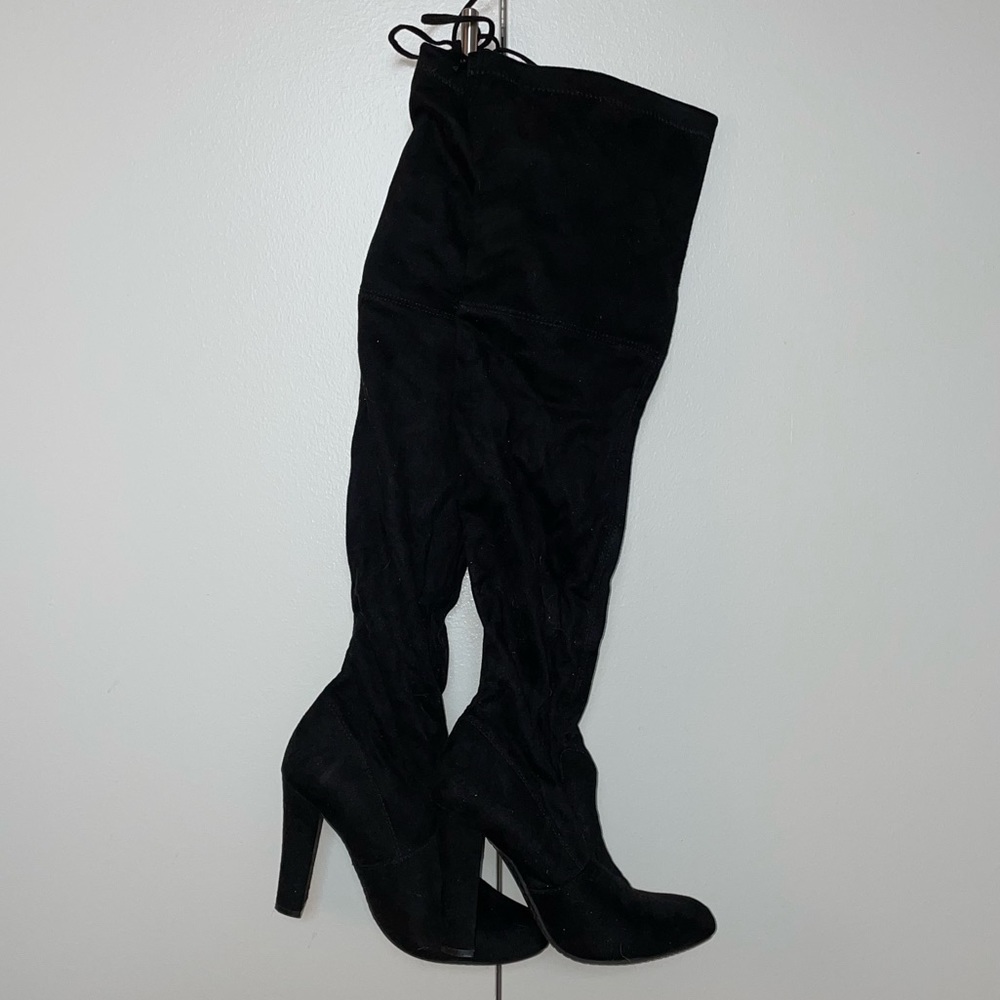 Knee high Steve Madden boots